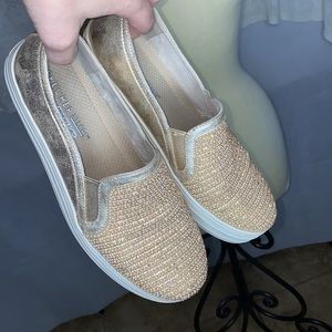Sketchers Rose Gold Jeweled Street wear sz9